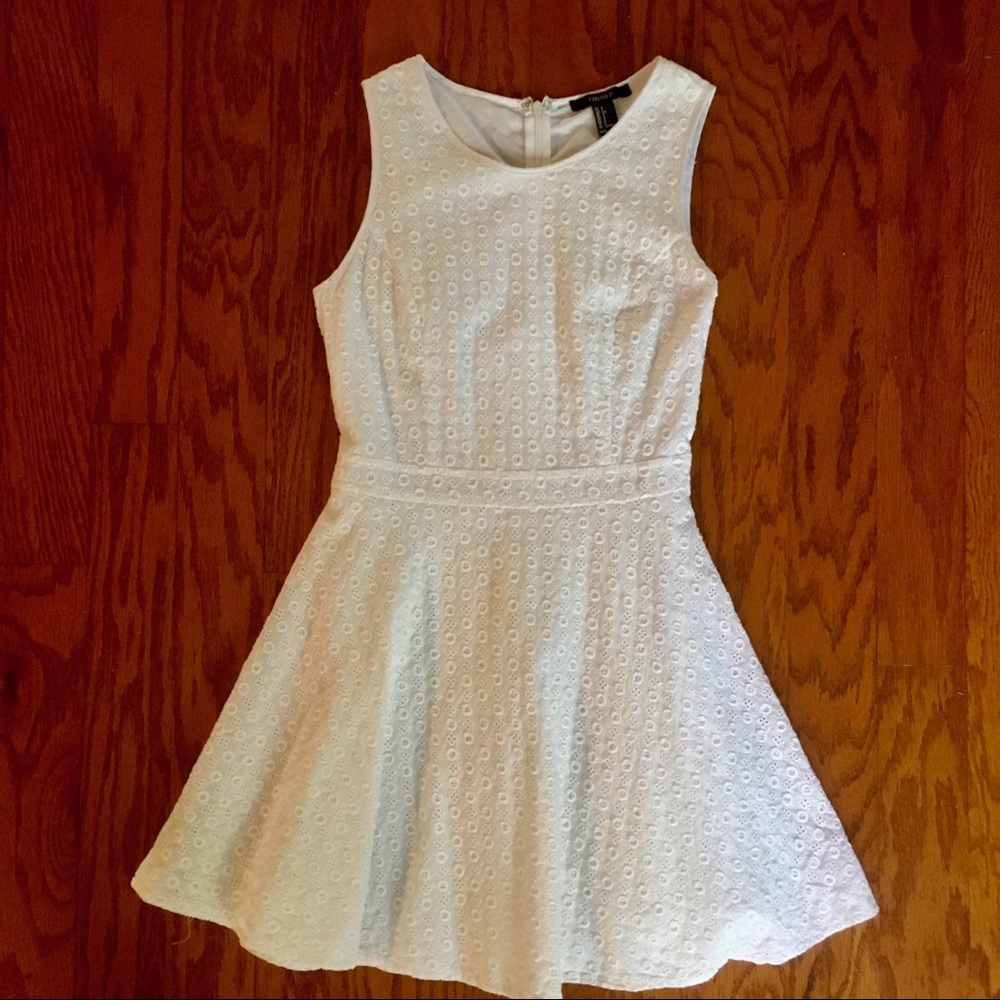 Forever 21 small white eyelet print dress - Picture 1 of 5